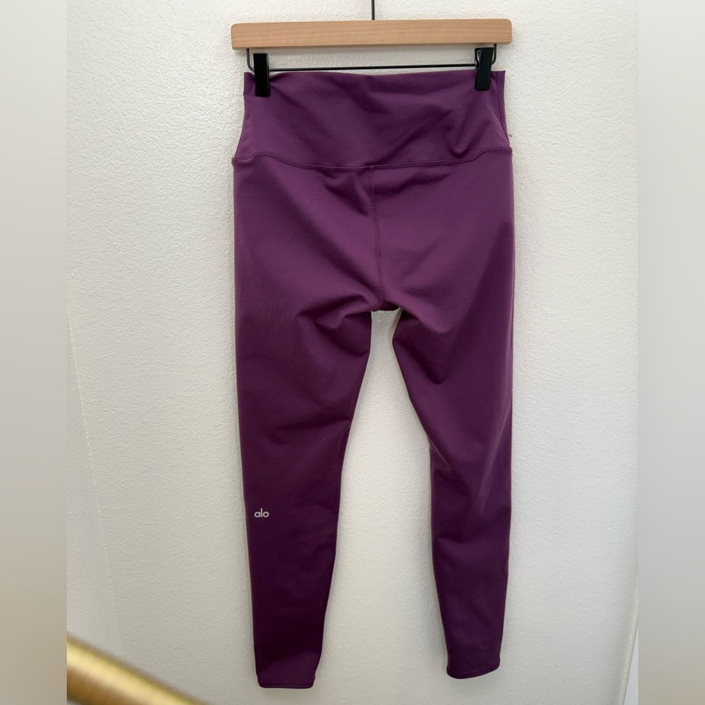 ALO Yoga Purple Leggings - Picture 5 of 10